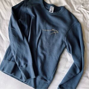 Uniqlo Dark Navy Blue Hokusai Blue Mountain Sweater